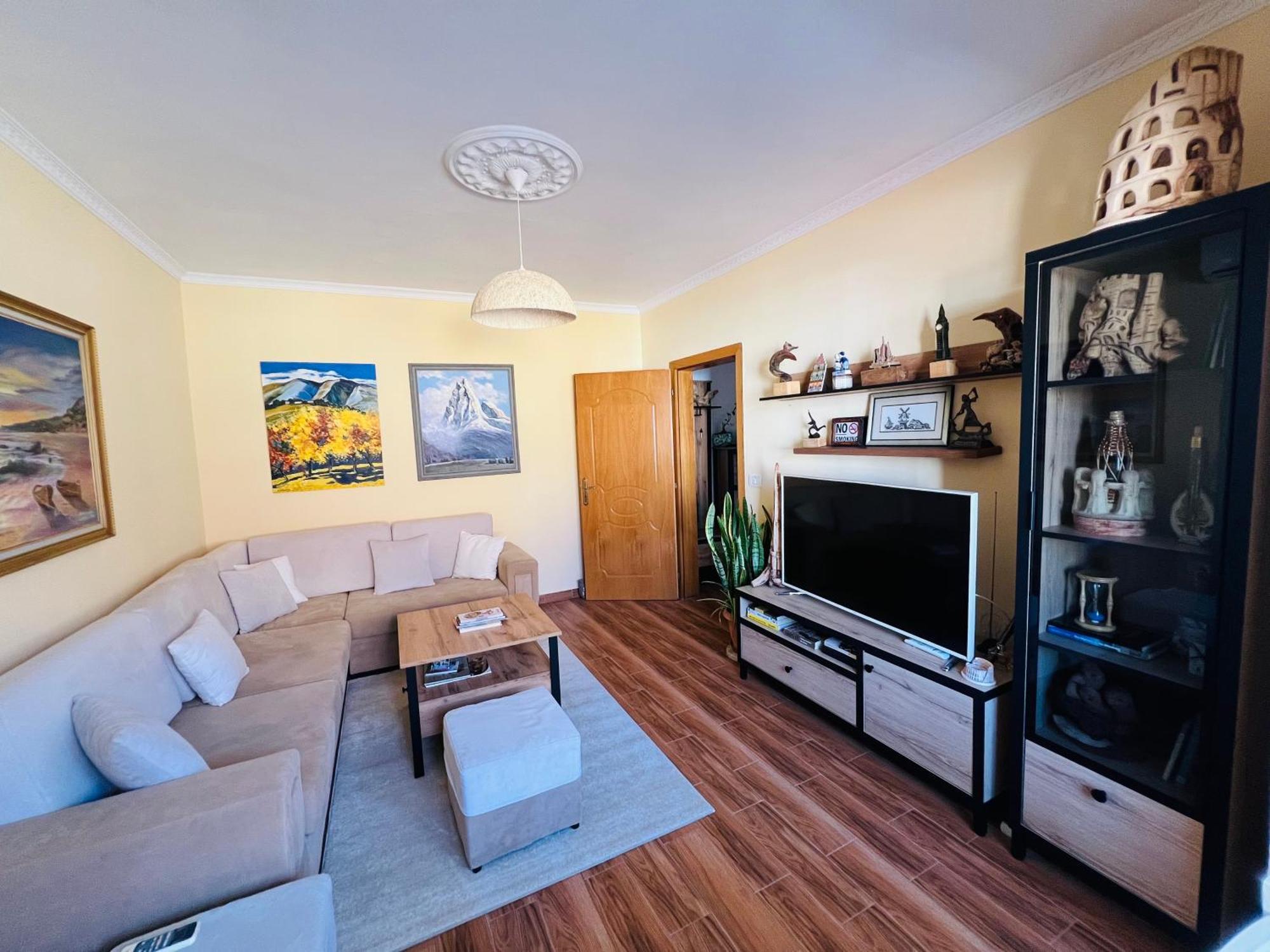 Cozy Central Apartment Tirana Exterior photo